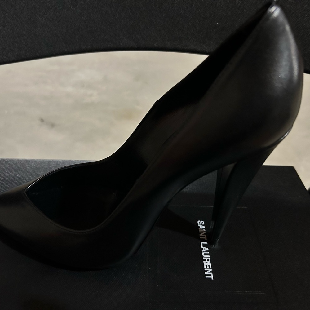 Saint Laurent Nappa Black Pumps